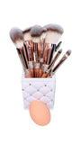 MAKEUP BRUSH SET.